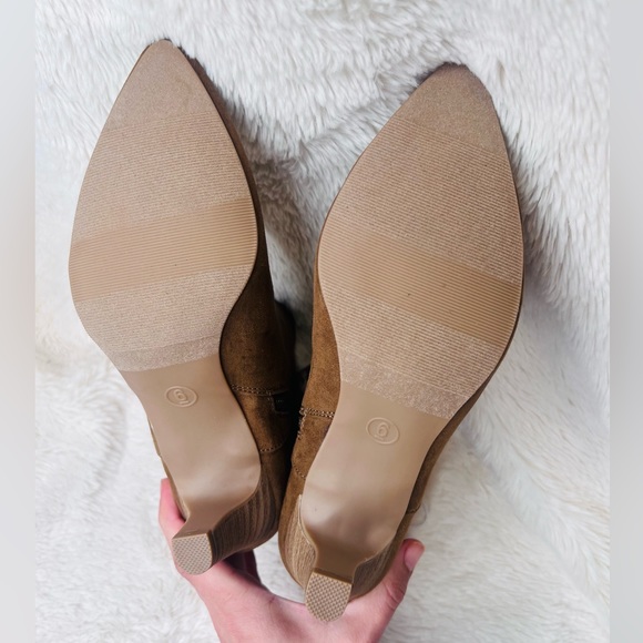 Women’s Frances Ankle Boots New by Universal Thread - Picture 4 of 6